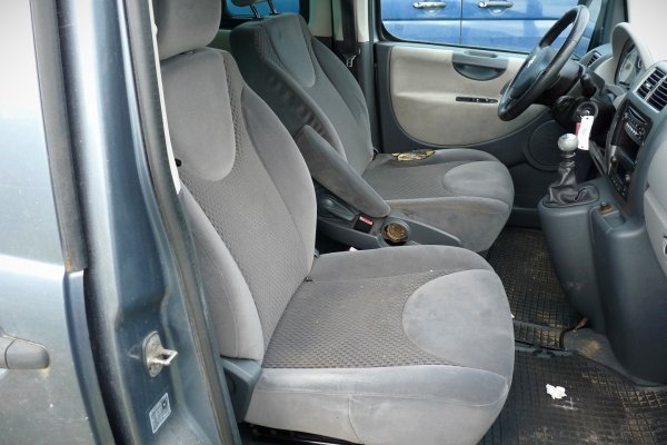 _Drzwi skrzydełkowe tył lewe VW Transporter T5 2004 Bus (kod lakieru: LL5M)