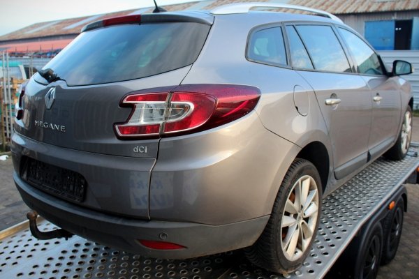 Amortyzator przód prawy Renault Megane III 2009 1.9DCI F9Q870 Kombi 