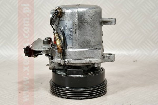POMPA SPRĘŻARKA KLIMATYZACJI BMW 318 96 E36 1.8