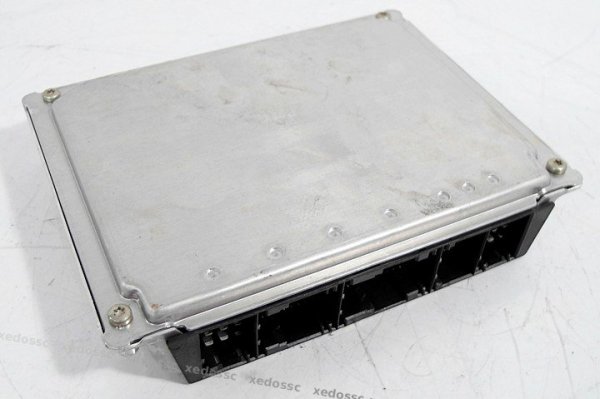 KOMPUTER  SILNIKA AUDI A4 98 2.5 TDI 8D0907401B