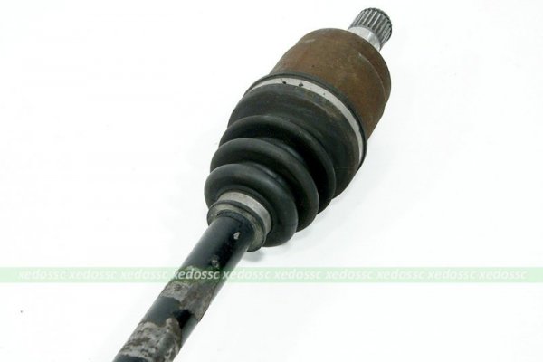 PÓŁOŚ LEWA KRÓTKA HONDA JAZZ 2002|} 1.2 8V L12A1