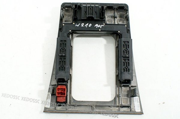 PANEL SZYB LUSTEREK MERCEDES E-KLASA W210 98