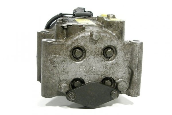 Sprężarka klimatyzacji Ford Fiesta 2006 1.4 FXJA