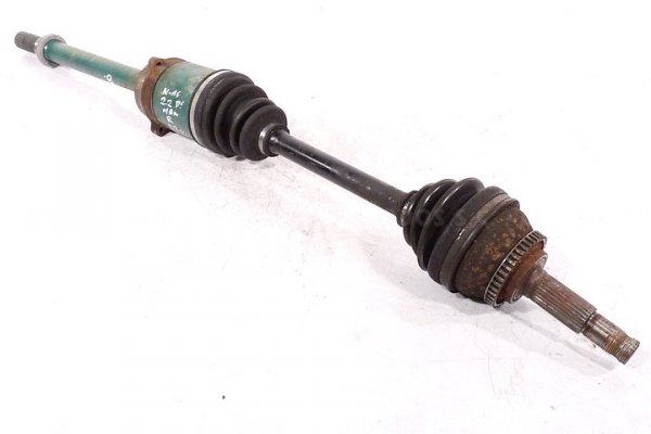 PÓŁOŚ PRAWA PRAWA  NISSAN ALMERA n16 2.2 di