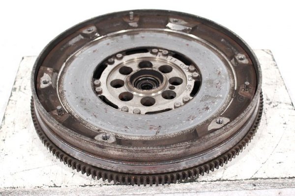 KOŁO DWUMASOWE MERCEDES C KLASA W202 98 1.8 16V