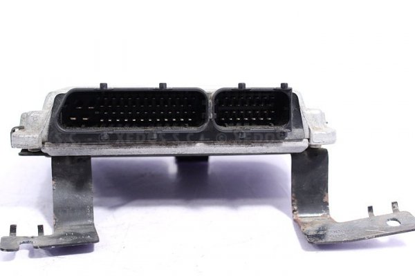 KOMPUTER STEROWNIK SILNIKA   VW GOLF IV 97 1.9