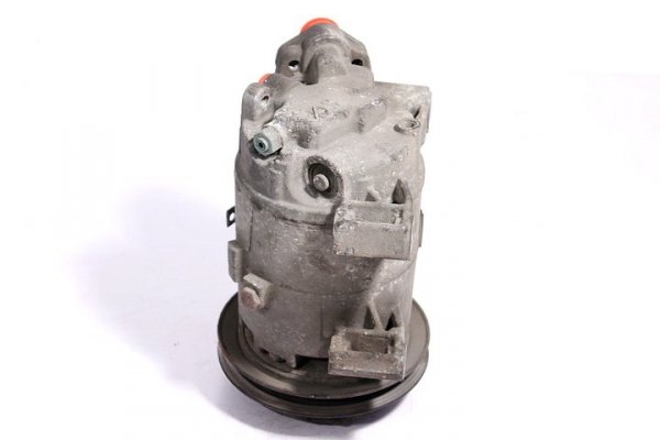 SPRĘŻARKA KLIMATYZACJI NISSAN ALMERA N16 01 2.2 DI
