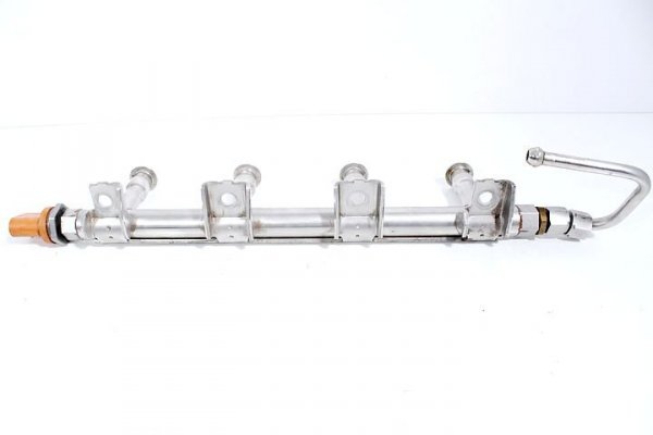 LISTWA WTRYSKOWA AUDI A3 8P1 10 1.2TSI 03F133320C