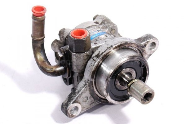 POMPA WSPOMAGANIA NISSAN ALMERA N16 01 2.2 DI YD22