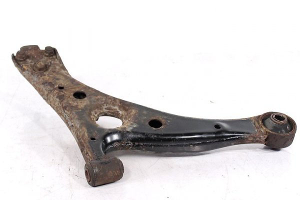 WAHACZ PRZÓD LEWY CELICA VI 94-98 1.8 16V 7A-FE