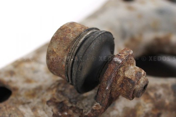 WAHACZ PRZÓD LEWY CELICA VI 94-98 1.8 16V 7A-FE