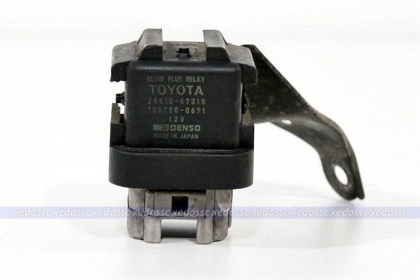 Przekaźnik świec Toyota Avensis T22 2.0 TD 2C-TE