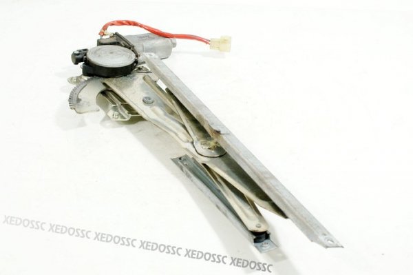 PODNOŚNIK SZYBY PRZÓD PRAWY SUZUKI SWIFT 4D ELEKTR