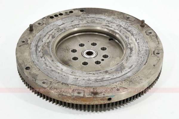 KOŁO ZAMACHOWE KIA CARNIVAL 01 2.9 TD J3 FV XEDOS