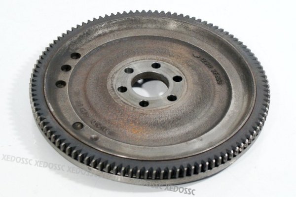 KOŁO ZAMACHOWE NISSAN ALMERA N16 01 1.8 16V QG18DE