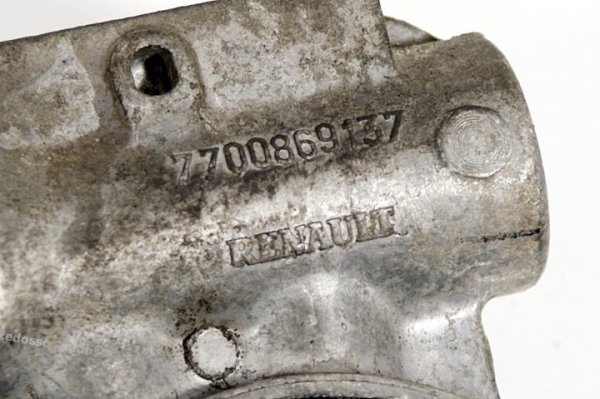 PODSTAWA FILTRA OLEJU MITSUBISHI CARISMA 98 1.9 TD