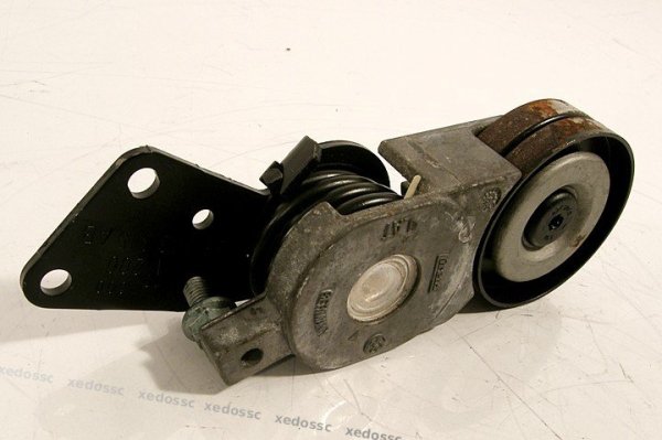 NAPINACZ PASKA KLINOWEGO VW POLO 9N 03 1.9 SDI ASY