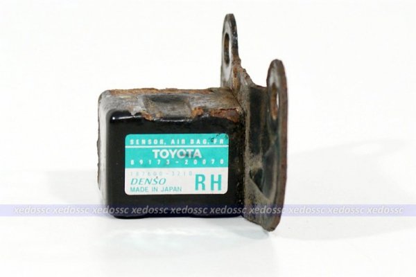 Czujnik uderzeniowy Toyota Avensis T22 2000 2.0 TD