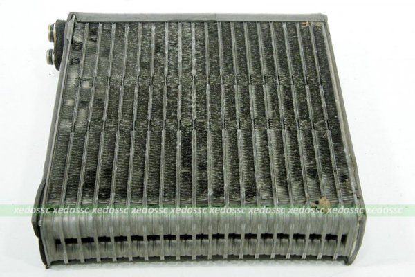 NAGRZEWNICA PAROWNIK KLIMATYZACJI AUDI A6 C5 2002