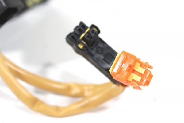 TAŚMA AIRBAG TOYOTA AVENSIS T25 06