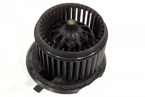 DMUCHAWA NAWIEWU TYŁ TYLNA VW TRANSPORTER T5 08