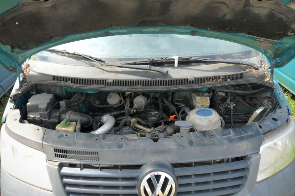 Półoś przód lewa VW Transporter T5 2005 2.5TDI AXD Bus