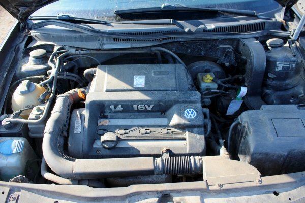 Maska VW Golf IV 1J 2002 Hatchback 3-drzwi (kod lakieru: L041)