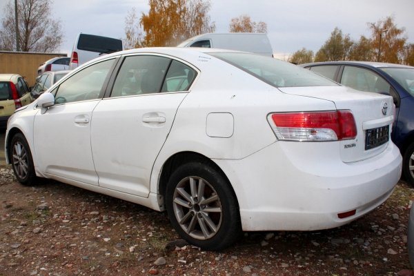 Lampa tył w klapę prawa Toyota Avensis T27 2009 Sedan
