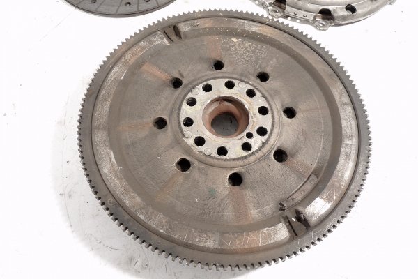 Sprzęgło tarcza docisk koło dwumasowe Volvo S80 2001 2.4i B5244S2