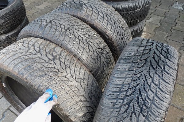 Opony R15 195/50 (kpl 4 sztuki)