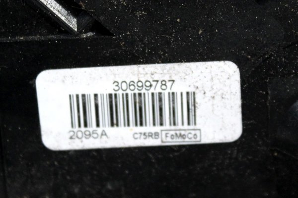 Zamek drzwi przód lewy Volvo V50 2004 Kombi (10 pinów)