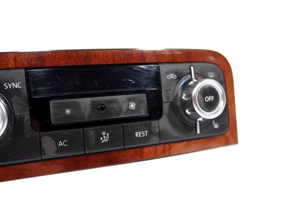Panel sterowania klimatyzacji VW Touareg 7P 2012