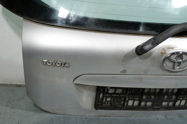 Klapa tył - Toyota - Corolla - zdjęcie 6