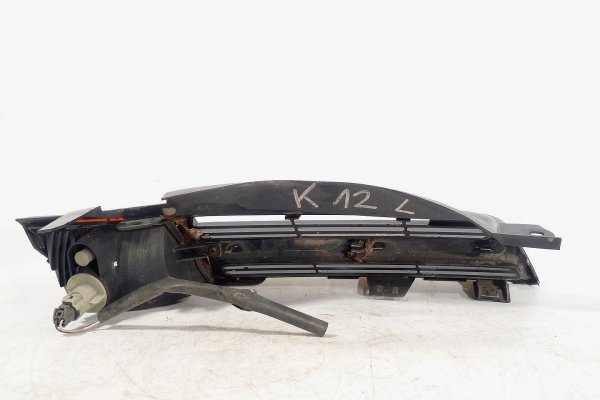 _Atrapa grill kierunkowskaz lewa halogen Nissan Micra K12 2004