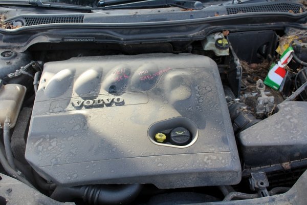 Klapa bagażnika tył Volvo S40 2006 Sedan (kod lakieru: BLACK STONE SOLID)