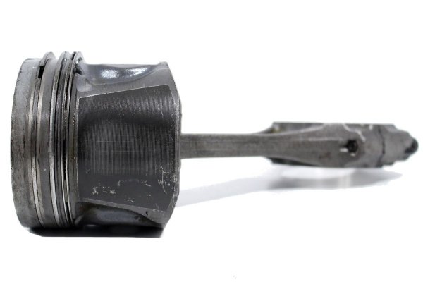 Tłok korbowód VW Polo 6N 1996-1999 1.9SDI AGD 3/4