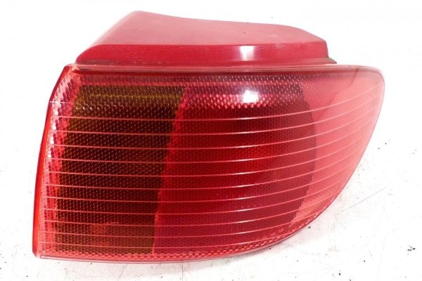 _Lampa tył prawa Mazda 2 DY 2002-2005