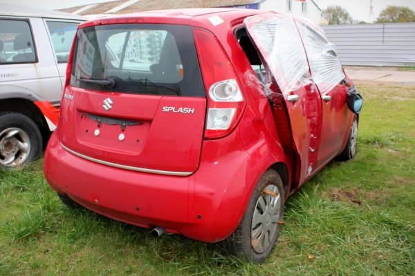 Szyba trójkątna tył lewa Suzuki Splash 2009 1.0i K10B Hatchback 5-drzwi