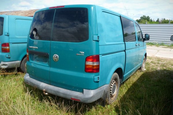 Zacisk hamulcowy przód prawy VW Transporter T5 2005 2.5TDI AXD Bus
