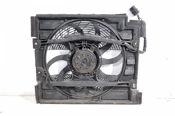Wentylator wody BMW 5 E39 1996-2003 (4-PIN)