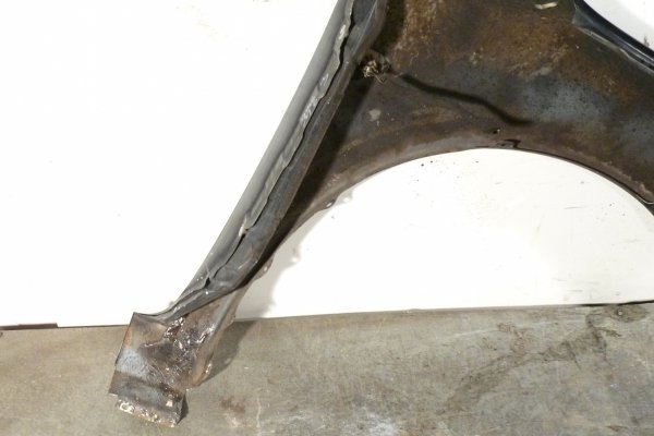 Błotnik przód lewy Mazda 6 GY 2006 Kombi (Kod lakieru: 16W)