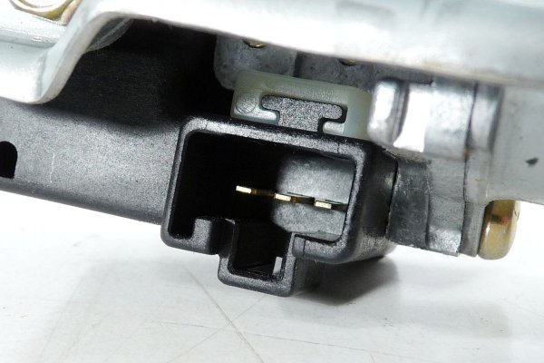 Silniczek wycieraczki tył Toyota Corolla E12 2002-2007 Kombi