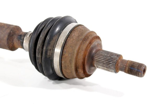 Półoś prawa VW Bora 1J 1998-2005 1.4i 16V