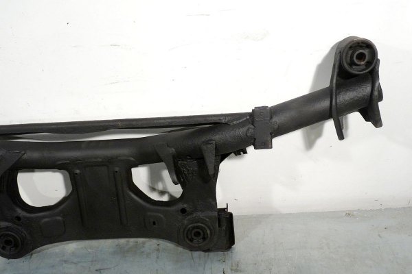 _Belka ława sanki wózek zawieszenia tył Mitsubishi Grandis NA0 2003-2011 2.4MIVEC