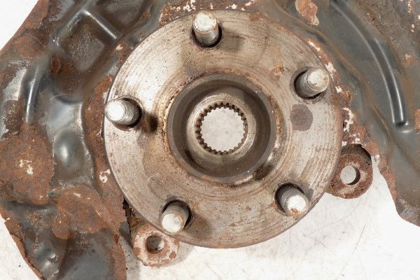 Zwrotnica przód prawa Toyota Avensis T22 2001 1.8VVTI