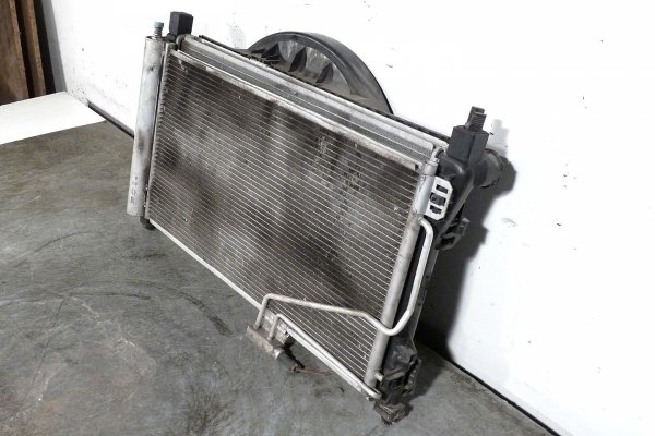 Belka zderzaka + chłodnica wody + wentylatory Mercedes C-Klasa W203 2004 1.8i