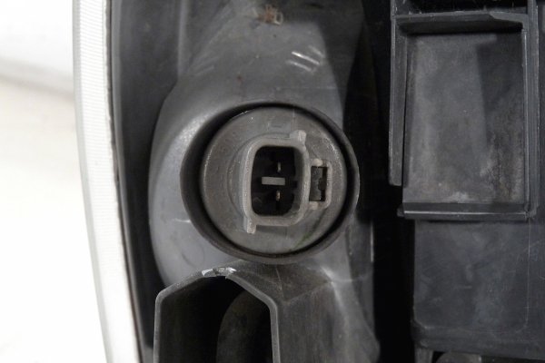 Reflektor lewy NIssan X-Trail T30 2001-2007