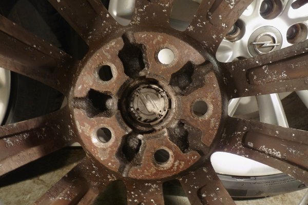 Felgi aluminiowe R18 5x105 Opel Astra J 2011