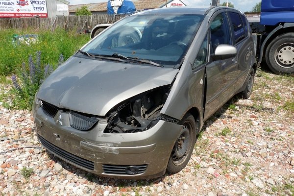 Półoś przód prawa Mitsubishi Colt VI Z30 2007 1.3i 16V 4A90 Hatchback 5-drzwi 