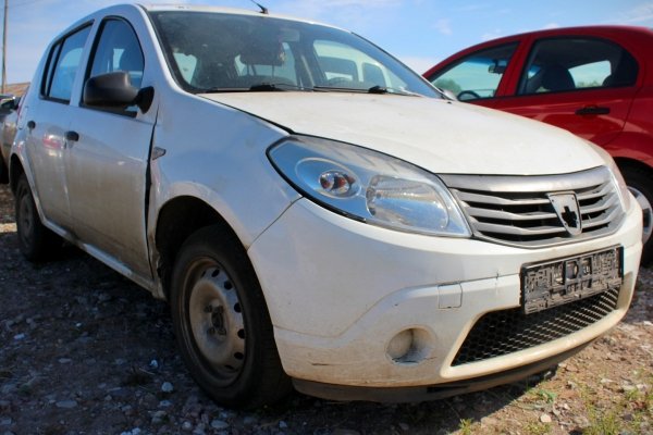 Szyba drzwi tył lewa Dacia Sandero 2009 1.4i K7J710 Hatchback 5-drzwi